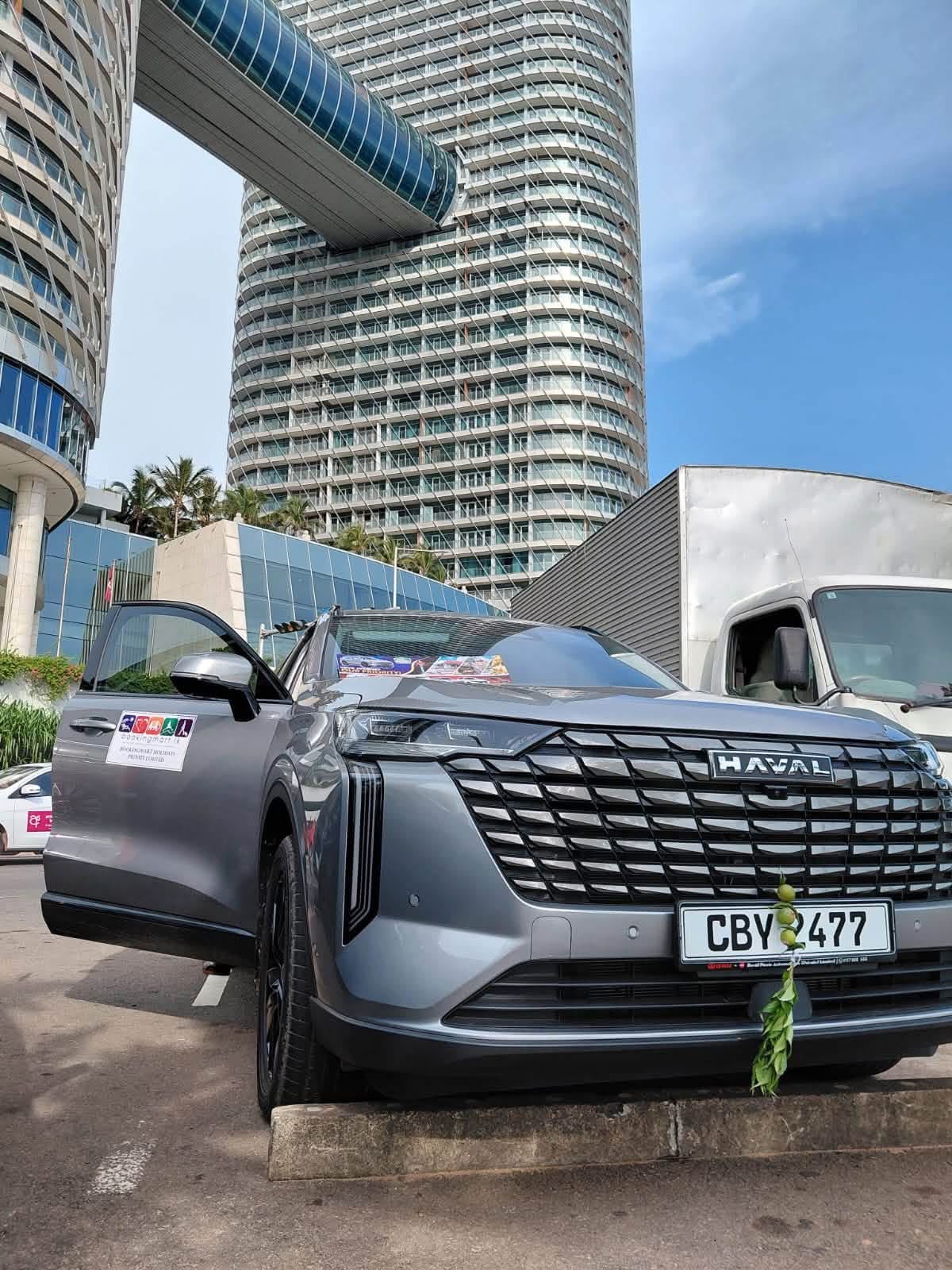 2025 Haval H6 PHEV Road Presence